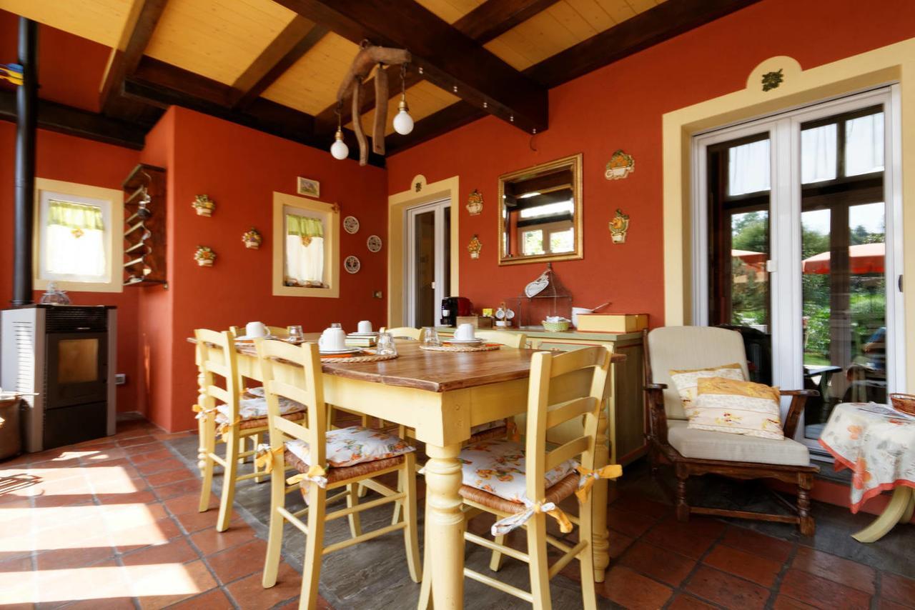 B&B La Cascina Di Monia E Mario Borgo Ticino 外观 照片