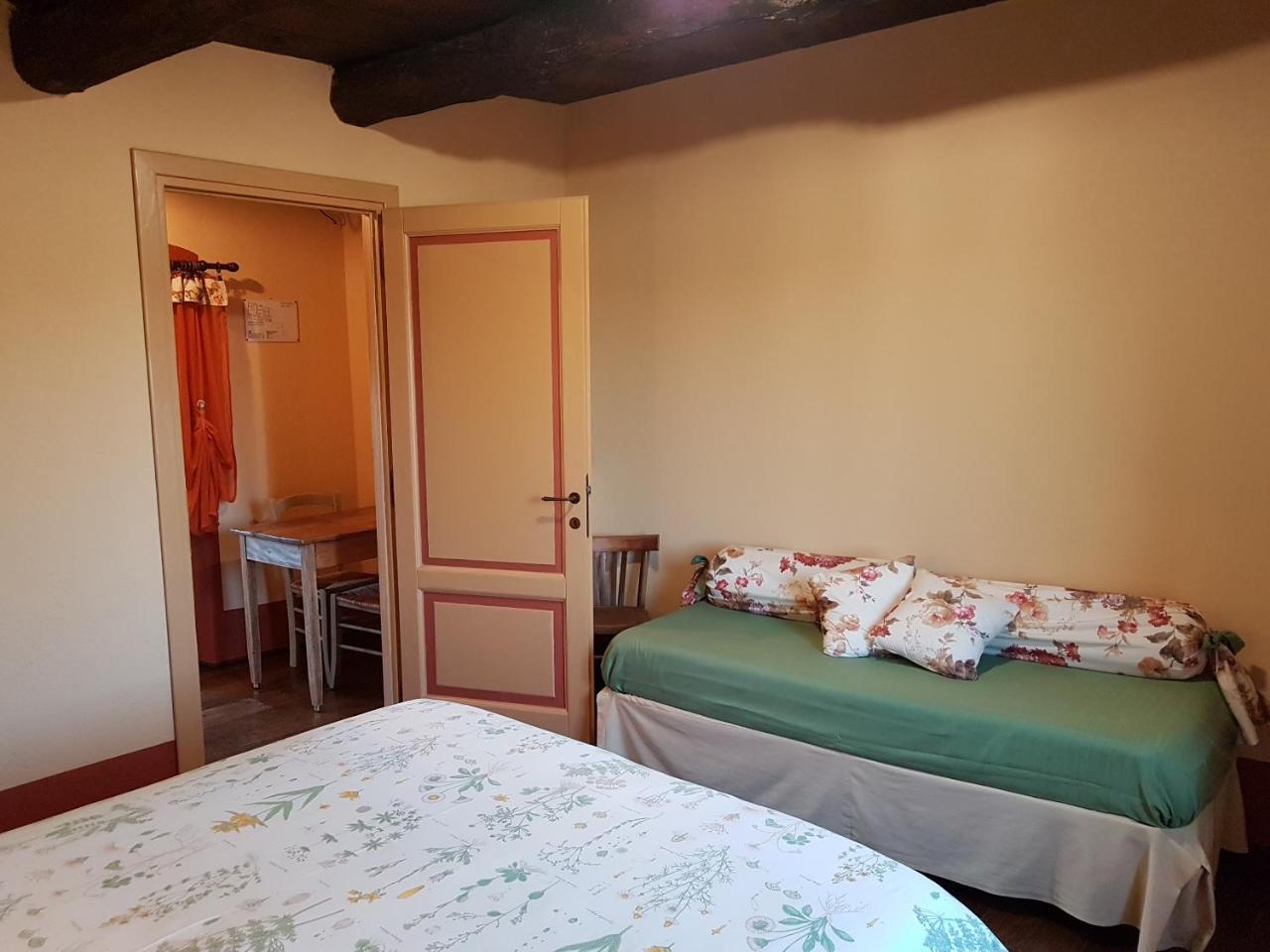 B&B La Cascina Di Monia E Mario Borgo Ticino 外观 照片