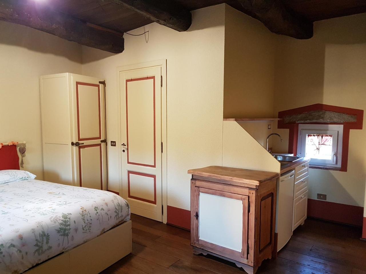 B&B La Cascina Di Monia E Mario Borgo Ticino 外观 照片