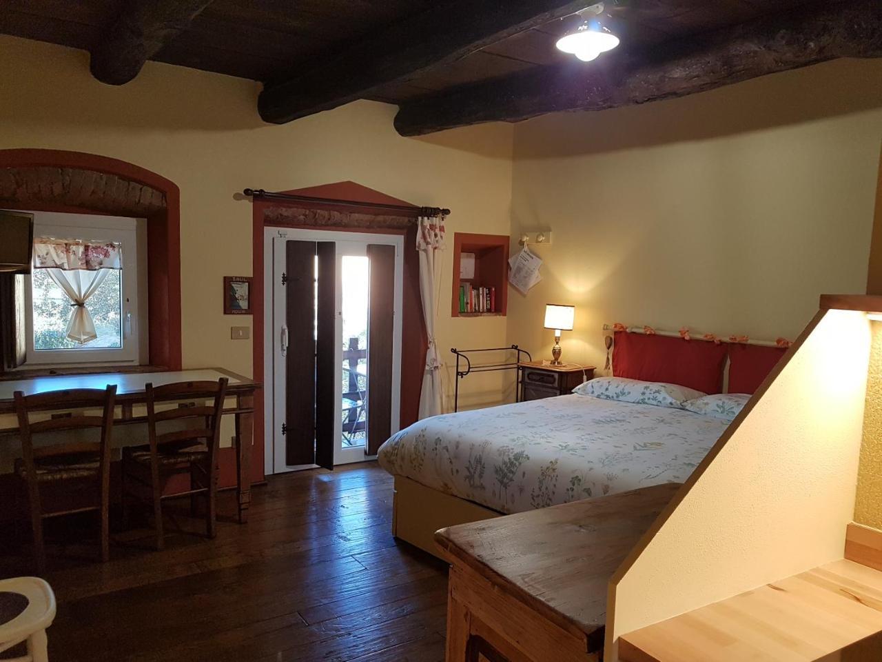 B&B La Cascina Di Monia E Mario Borgo Ticino 外观 照片