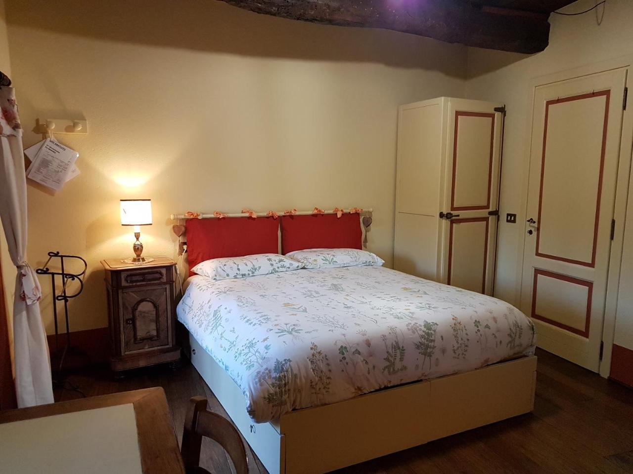 B&B La Cascina Di Monia E Mario Borgo Ticino 外观 照片